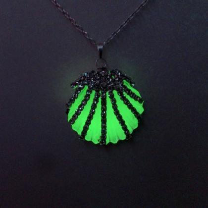 Green Glow Necklace - Seashell Glowing Pendant -..